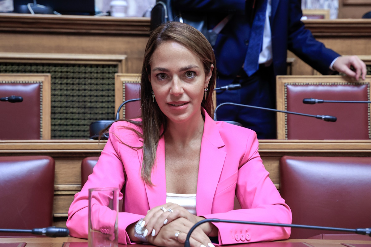 Μιχαηλίδου: Στις 14 Οκτωβρίου ανοίγει η πλατφόρμα για την Μετεγκατάσταση – Ενίσχυση 10.000 ευρώ για τους ακρίτες