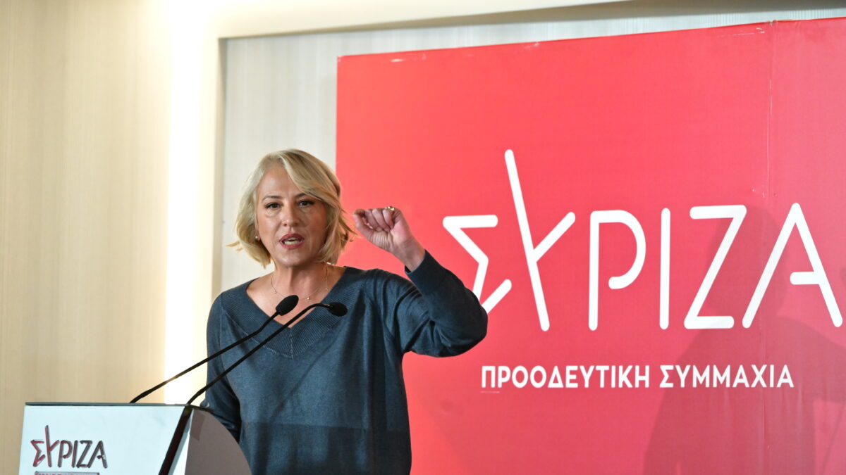 H Ρένα Δούρου