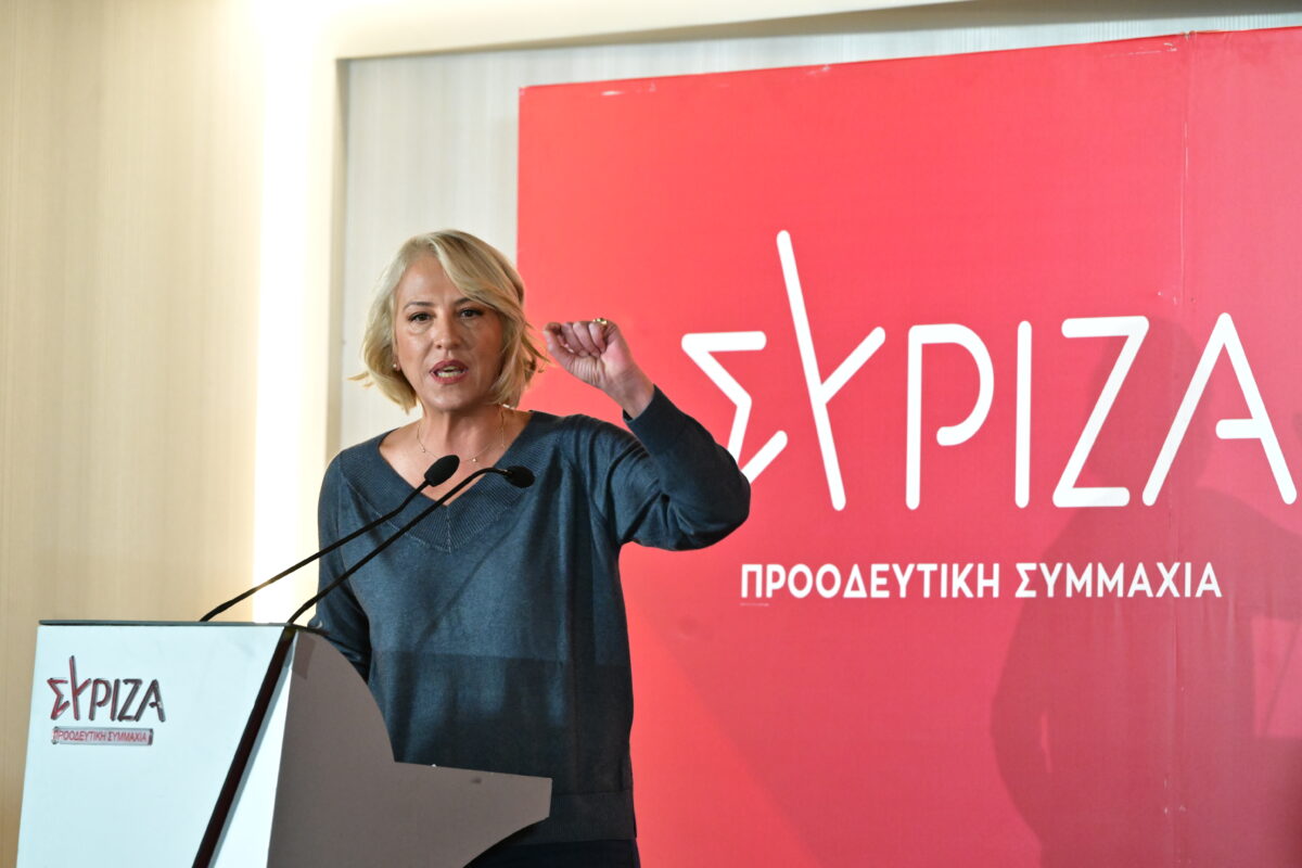 H Ρένα Δούρου