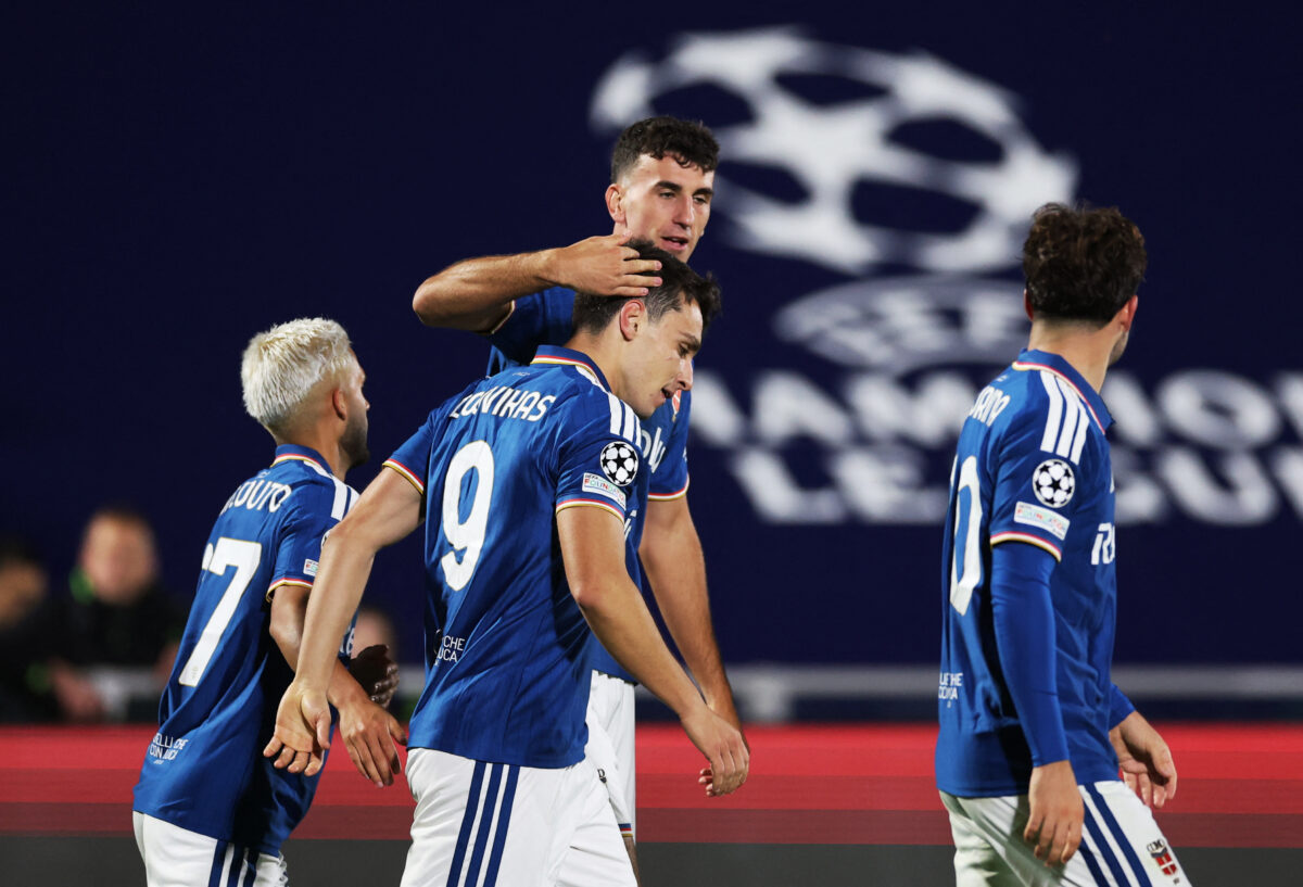 Κόμο - Μάντσεστερ Γιουνάιτεντ 4-1: Ο Τάσος Δουβίκας σκόραρε στον θρίαμβο των Ιταλών στο Champions League