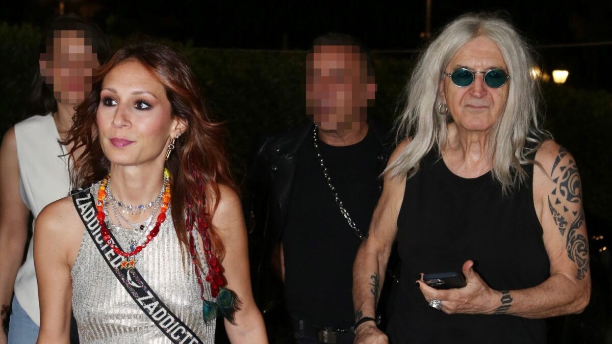 Ο Νίκος Καρβέλας αγόρασε βίλα στην Εκάλη: Οι λεπτομέρειες του συμβολαίου και η μήνυση από τους τότε ενοίκους
