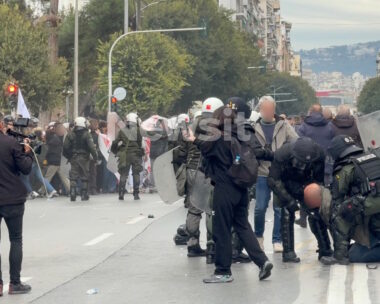 Θεσσαλονίκη: Επεισόδια σε διαμαρτυρία για την ομιλία Κασιδιάρη