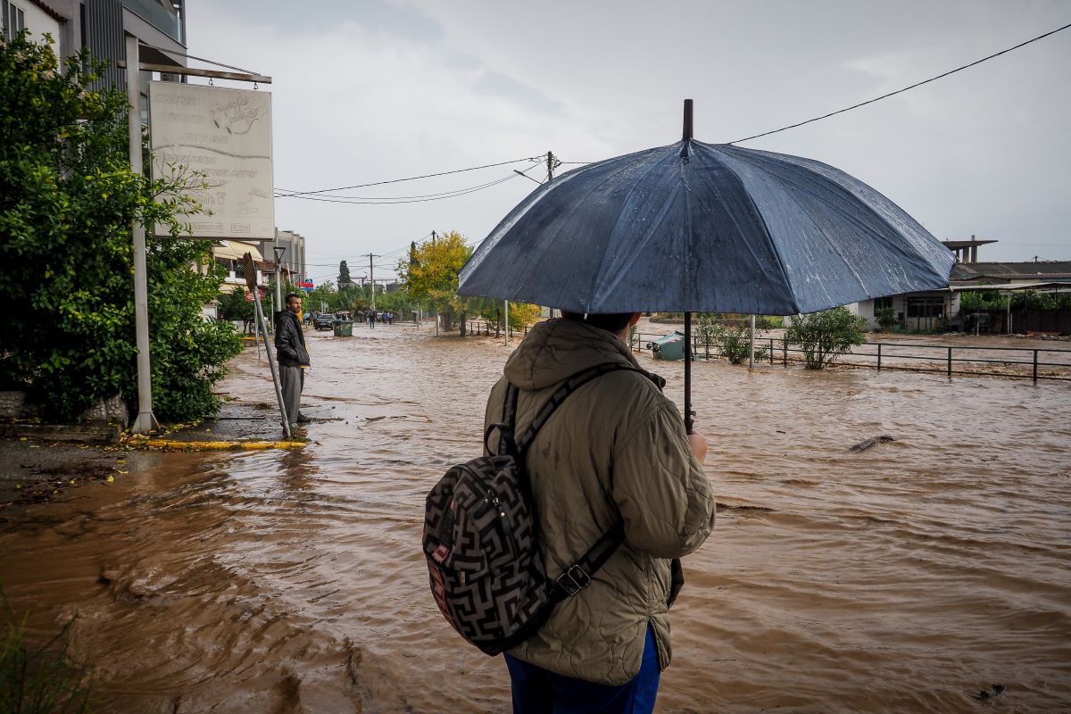 Καιρός - Ρήγου: Νέo κύμα κακοκαιρίας με βροχές σε Αττική, Εύβοια και άλλες 6 περιοχές από την Παρασκευή μέχρι και το Σάββατο