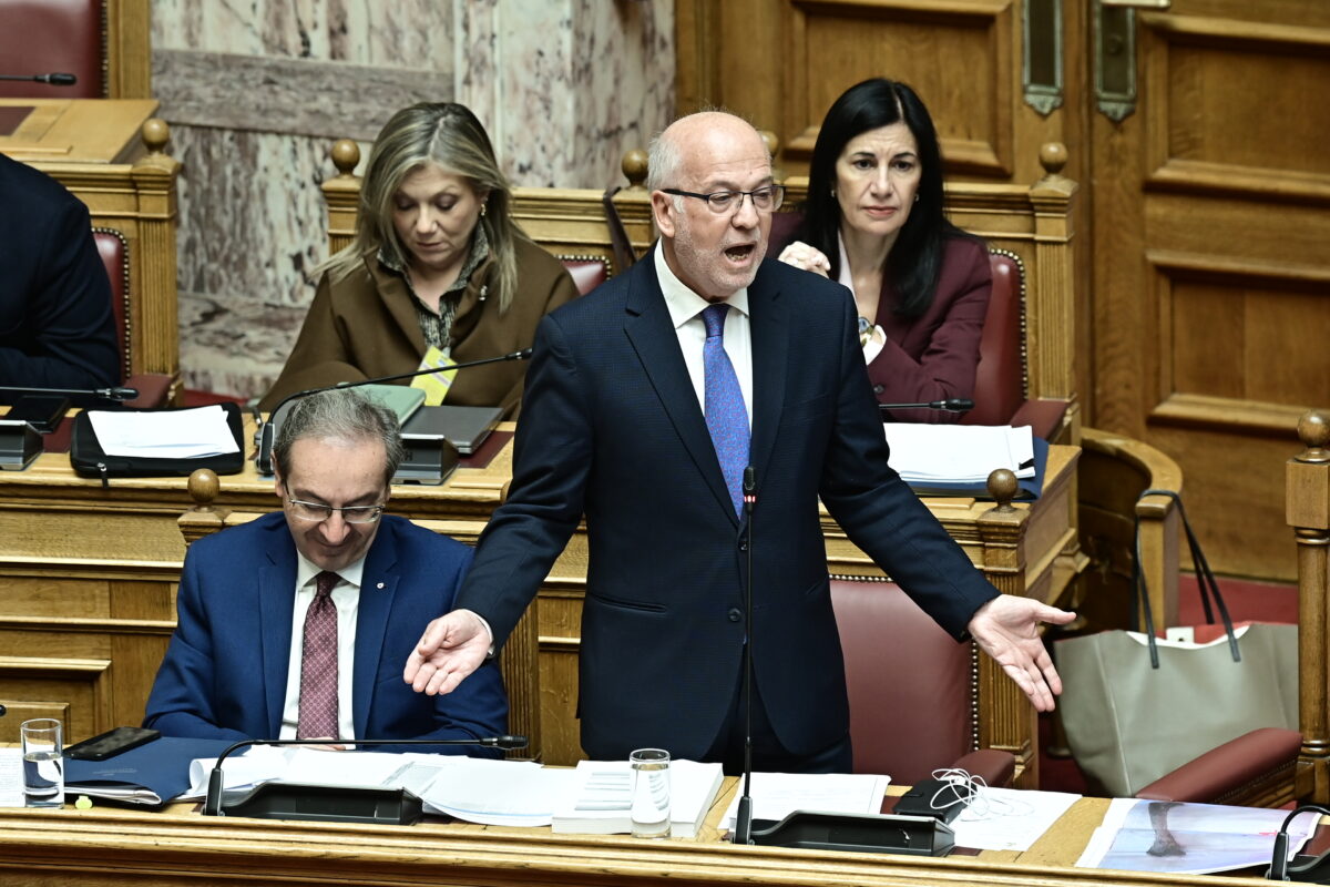 Αγρια κόντρα στη Βουλή για τα Τέμπη - Φλωρίδης: Υπήρξε η απάτη αλλά κανένα ξυλόλιο - Βελόπουλος: Σήμερα ξεπεράσατε και τον χειρότερο Φλωρίδη