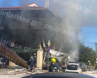Έκρηξη σε συνεργείο αυτοκινήτων στη Λάρισα – Αναφορές για τραυματίες