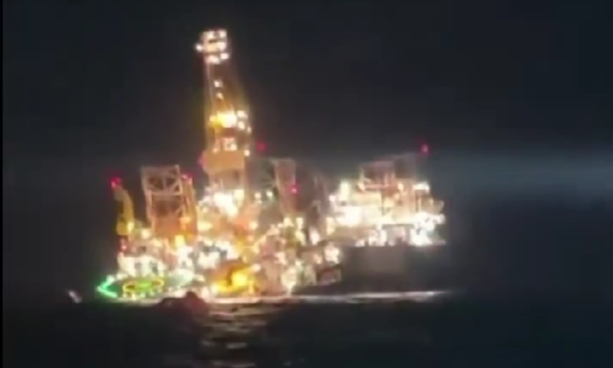 Γκαμπόν: Τρεις νεκροί και 2 αγνοούμενοι μετά από βύθιση τεράστιας εξέδρας άντλησης πετρελαίου