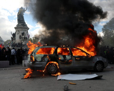  REUTERS