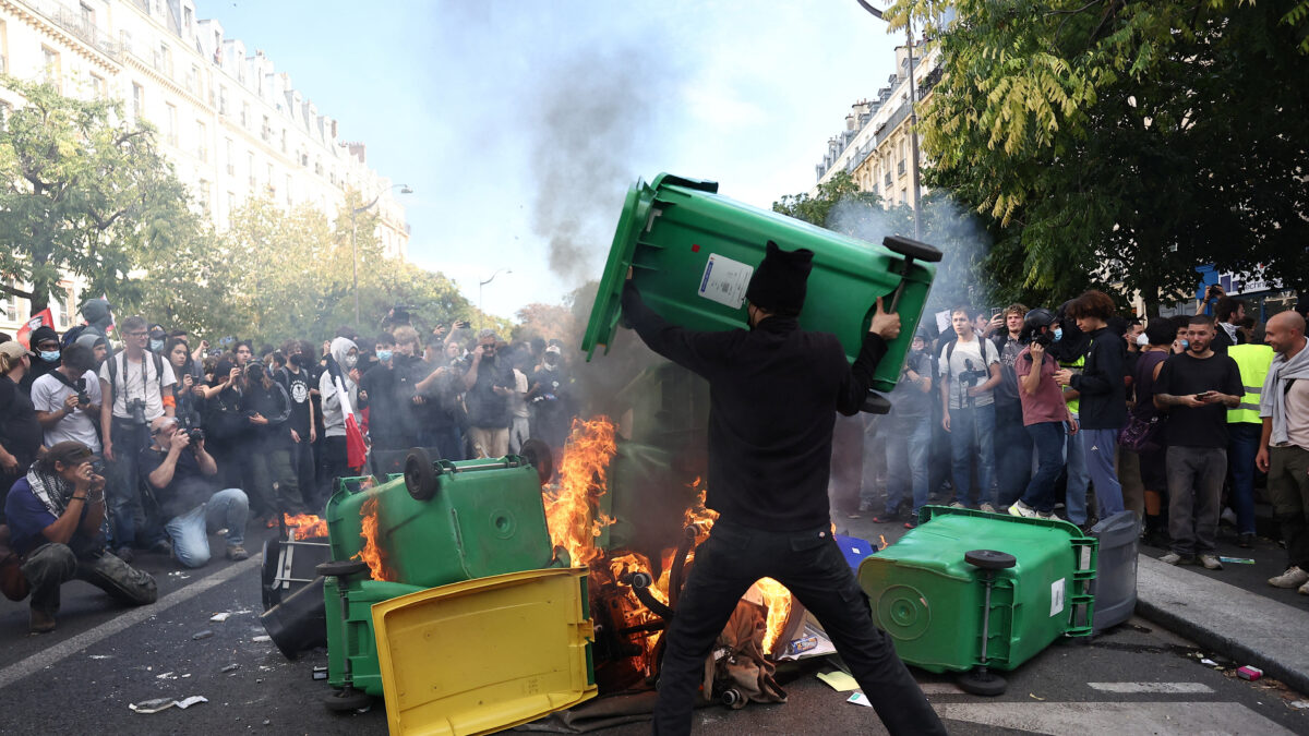 Διαδηλωτές στο παρίσι