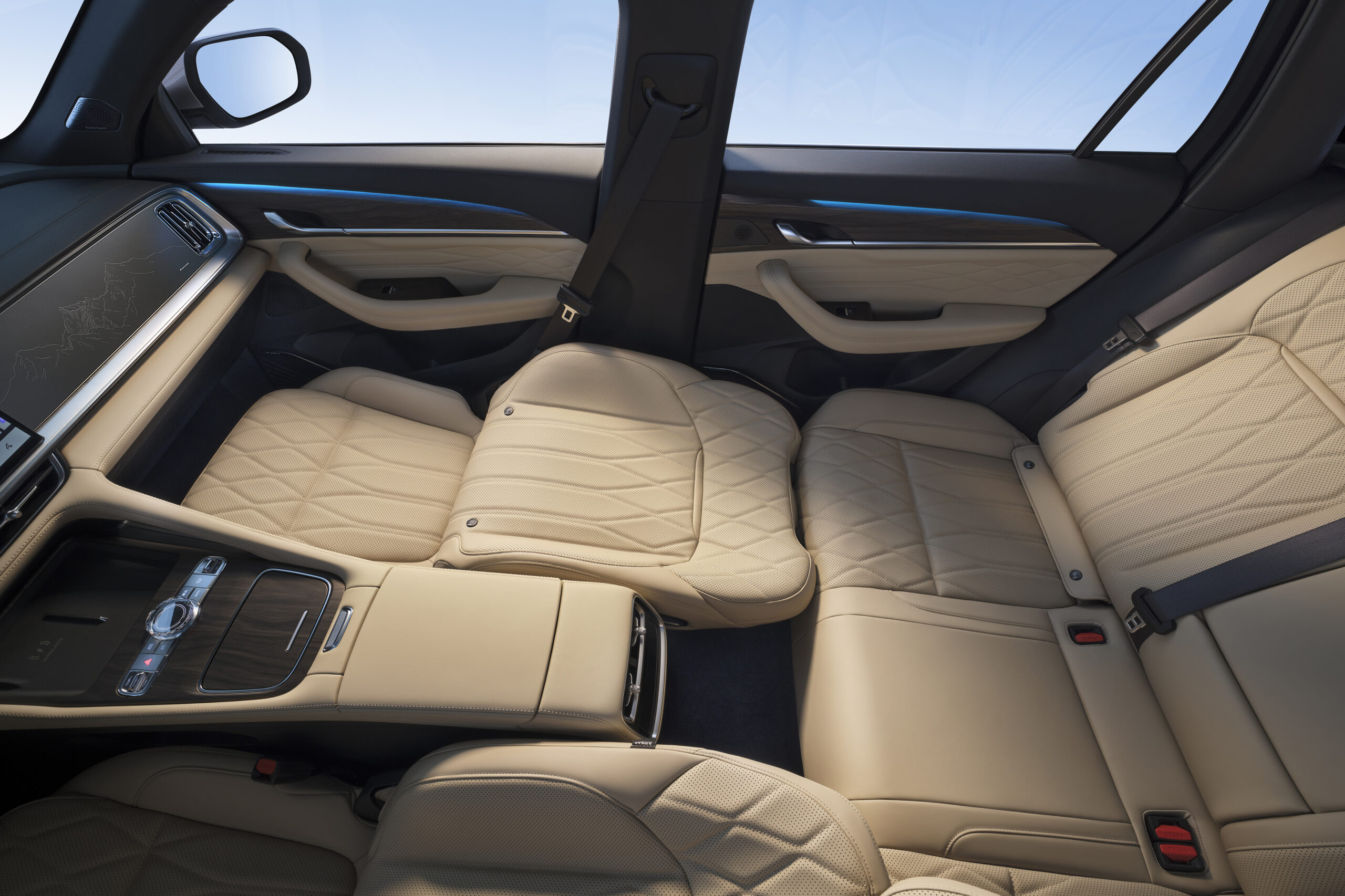 geely-monjaro-paris-2026