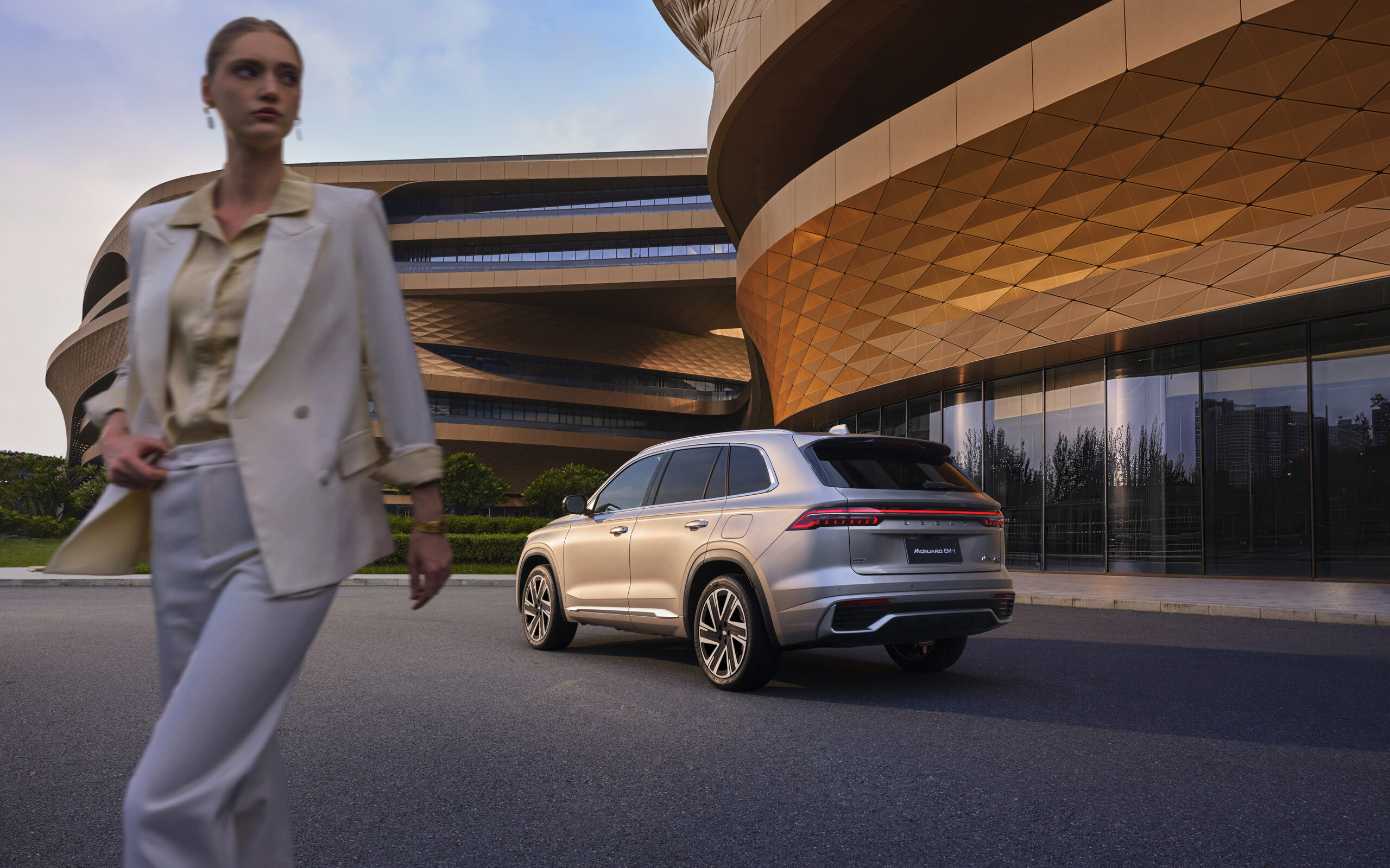 geely-monjaro-paris-2026