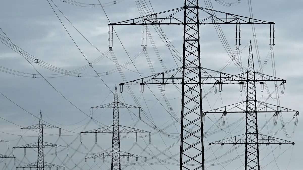 Electrical power pylons