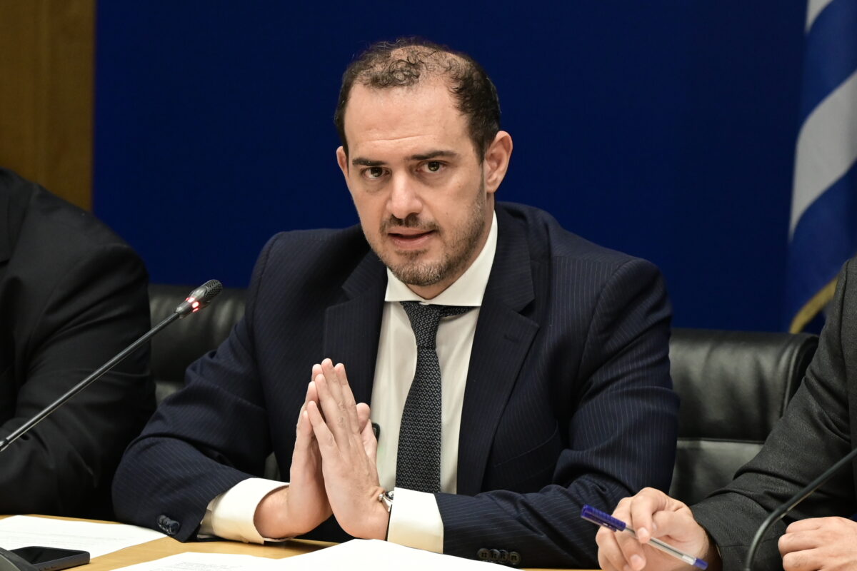 Γιώργος Κώτσηρας: Στο νοσοκομείο μετά από αδιαθεσία στη Βουλή