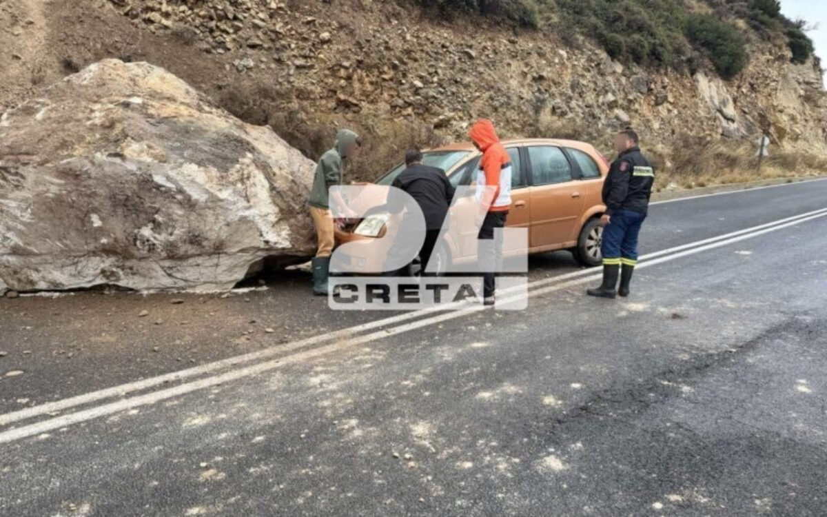 Βράχος πλάκωσε αυτοκίνητο