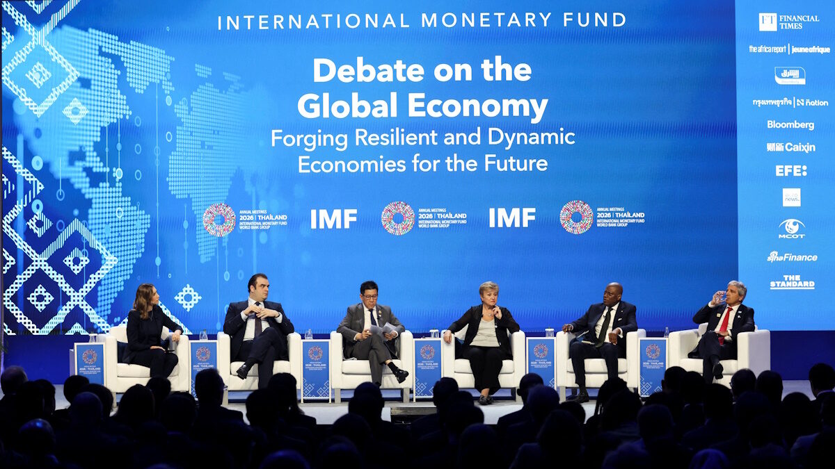 Moderator Lisa Abramowicz, Co-host of “Bloomberg Surveillance”, Kristalina Georgieva, Managing Director of IMF, Kyriakos Pierrakakis, President of the Eurogroup and Minister of Economy and Finance of Greece, Ekniti Nitithanprapas, Deputy Prime Minister and Finance Minister of Thailand, Luis Caputo, Minister of Economy of Argentina, and Olayemi Cardoso, Governor of Central Bank of Nigeria attend a seminar on Forging Resilient and Dynamic Economies for the Future, at the IMF/World Bank 2026 Annual Meetings at Queen Sirikit National Convention Center (QSNCC) in Bangkok, Thailand, October 15, 2026