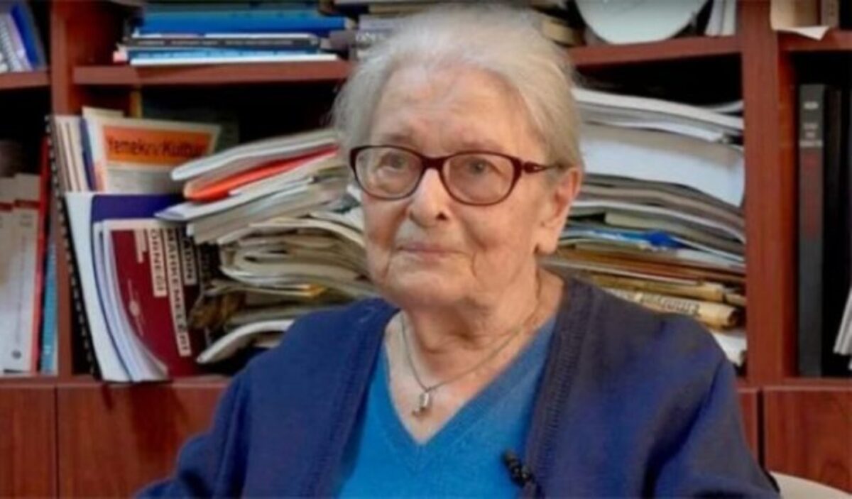 Ιωάννα Κουτσουράδη: Πέθανε στην Κωνσταντινούπολη η μεγάλη Ελληνίδα φιλόσοφος