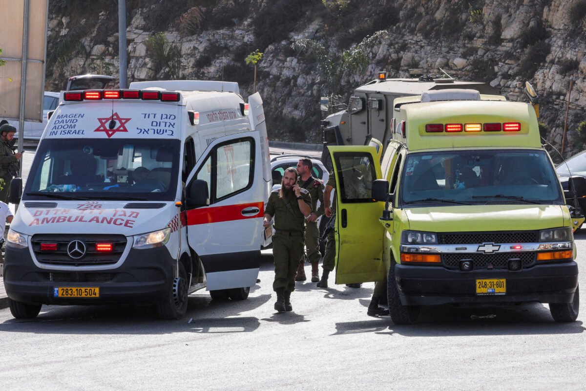 Το Ισραήλ απέκλεισε τη Δυτική Όχθη μετά από επίθεση σε Ισραηλινούς στρατιώτες - «Επιχειρήσεις αντιτρομοκρατίας» στην Χεβρώνα