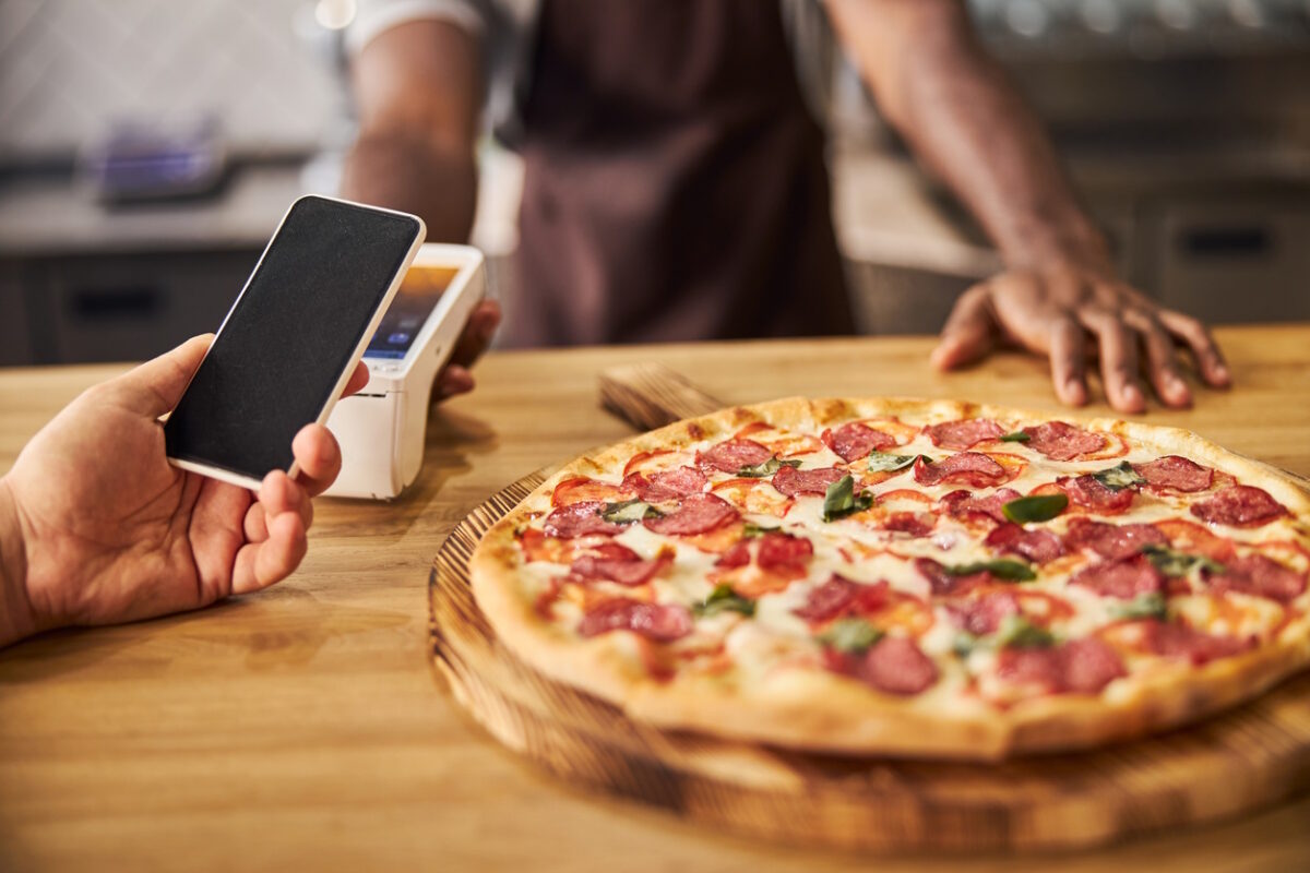Pizza Fan: Τα ψηφιακά ίχνη «μαρτυρούν» κρυφό τζίρο άνω των 200 εκατ. ευρώ - Στην ΑΑΔΕ τα «διπλά βιβλία»