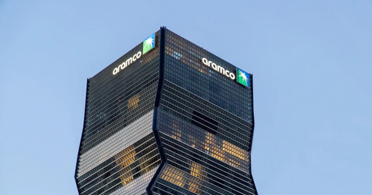 Η Saudi Aramco προειδοποιεί πως θα χρειαστούν έως δύο χρόνια για αναπλήρωση των αποθεμάτων πετρελαίου Η Saudi Aramco προειδοποιεί πως θα χρειαστούν έως δύο χρόνια για αναπλήρωση των αποθεμάτων πετρελαίου