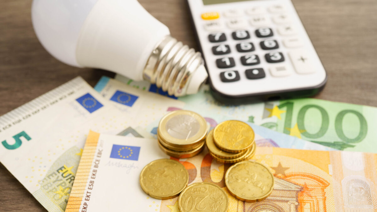 Cost of electric utilities with light bulb for payment.