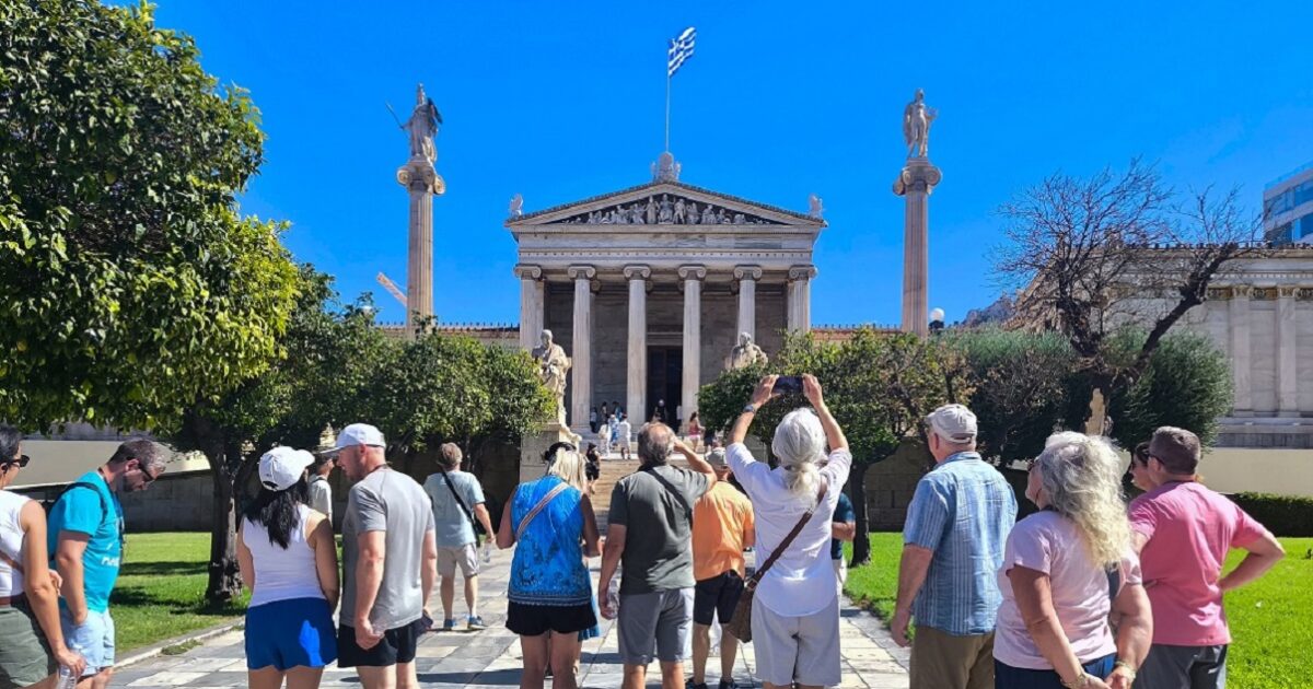 Καιρός αύριο: Νέα άνοδος της θερμοκρασίας και τοπικές βροχές Καιρός αύριο: Νέα άνοδος της θερμοκρασίας και τοπικές βροχές