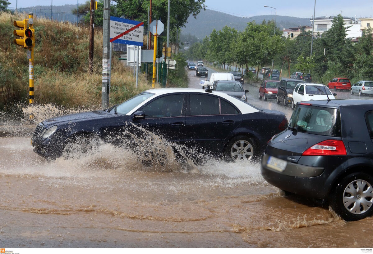 Κακοκαιρία: Καταιγίδες και άνεμοι έως 9 μποφόρ μέχρι την Κυριακή σε Κρήτη και Δωδεκάνησα - Κόκκινη προειδοποίηση από ΕΜΥ