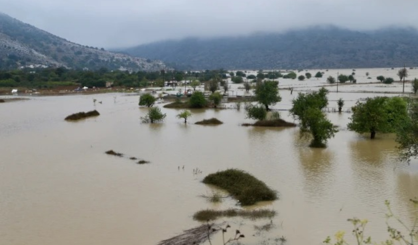 Οδοιπορικό στις λασπωμένες περιοχές της Κρήτης: Ανυπολόγιστες ζημιές από την κακοκαιρία σε Λασίθι και Ρέθυμνο, διασώθηκαν 101 άτομα