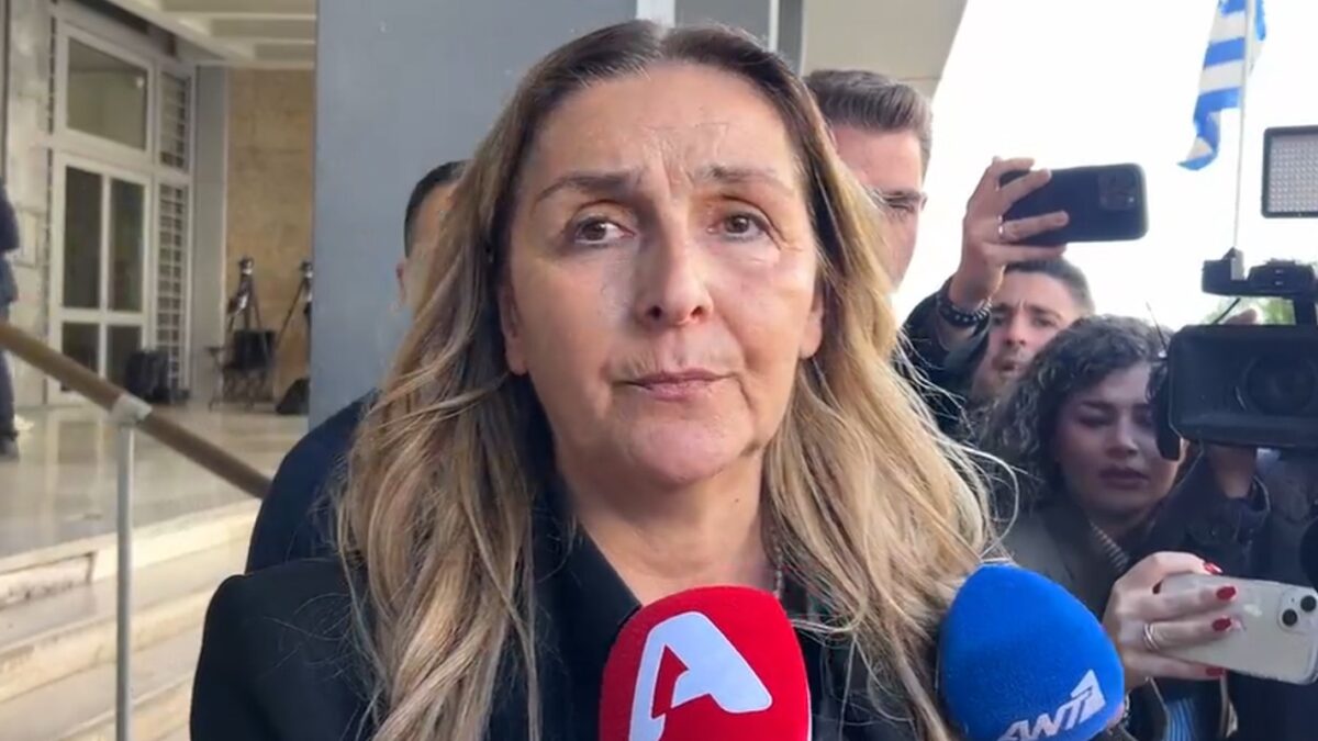 Η Μελίνα Κακουλίδου, μητέρα του Άλκη Καμπανού