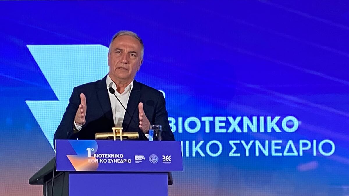 Οι τρεις άξονες του υπουργείου Ανάπτυξης για τη στήριξη των μικρομεσαίων επιχειρήσεων