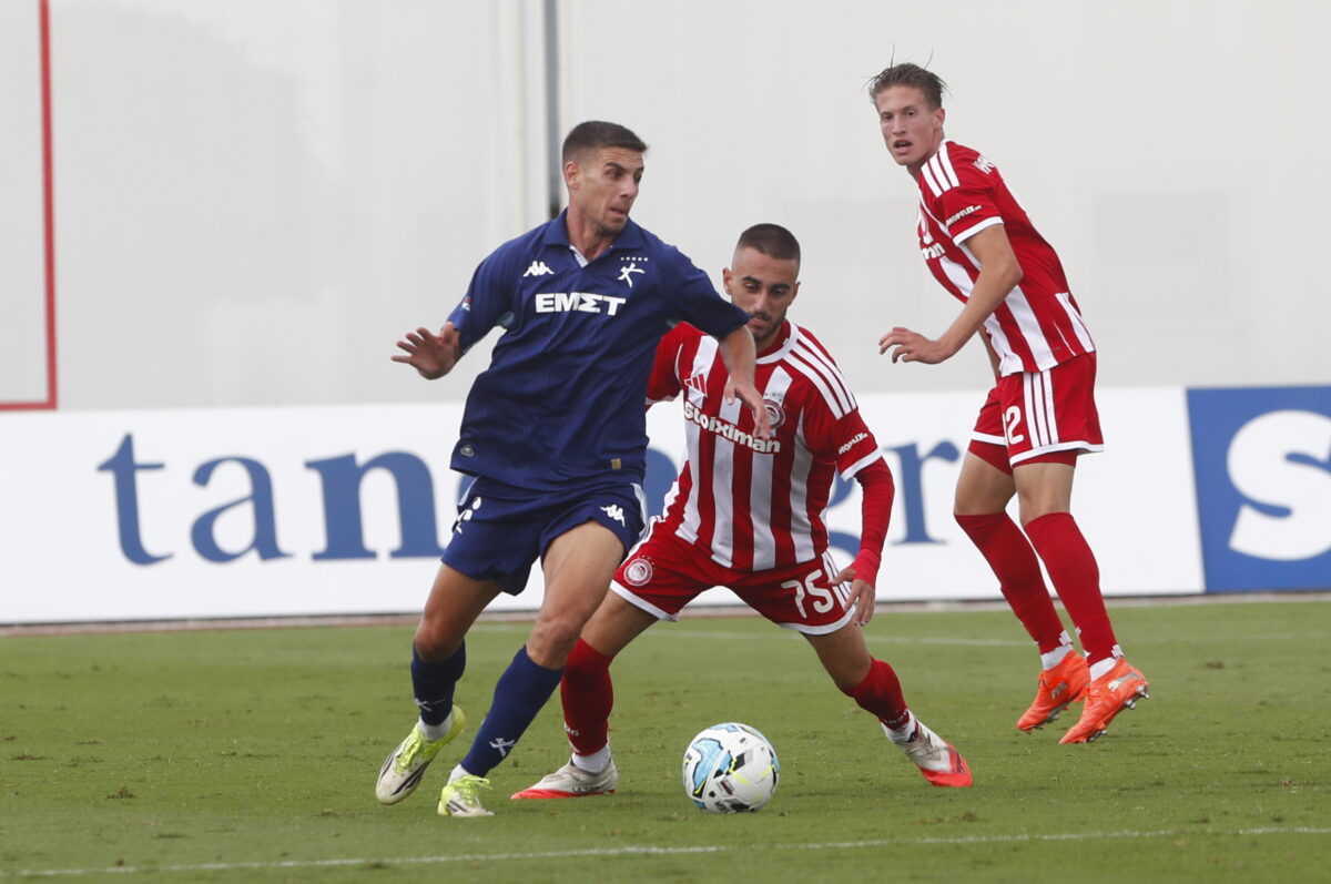 Η Athens Kallithea κέρδισε 1-0 τον Ολυμπιακό Β’ στο Ρέντη και ανέβηκε δεύτερη στη Superbet League 2