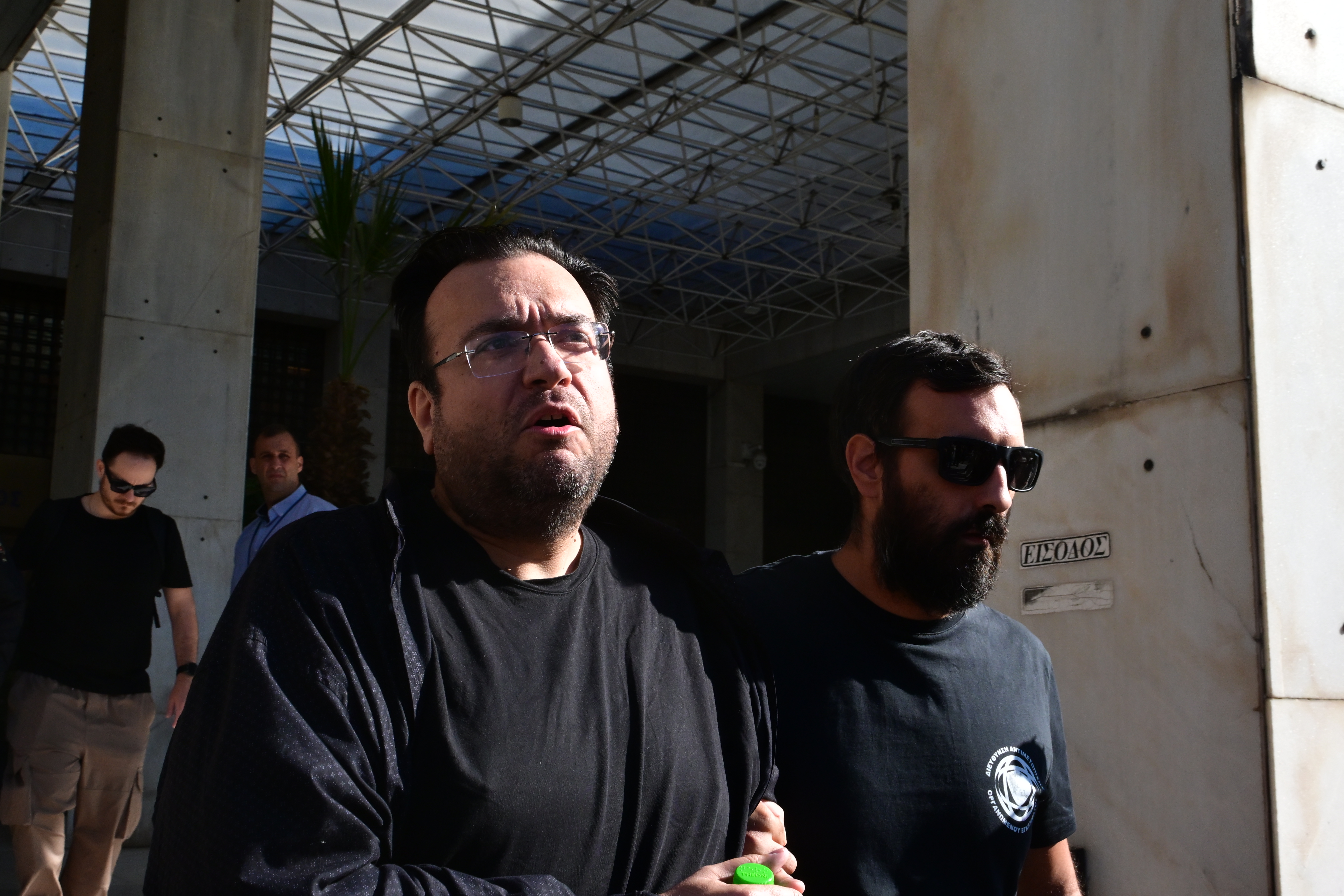 Φίλιππος Καμπούρης: Ασφαλισμένος σε τρεις εταιρείες ο Αλέκος Ζαζόπουλος χωρίς να το γνωρίζει – Τι κατέθεσε και η Κελεκίδου στη ΓΑΔΑ