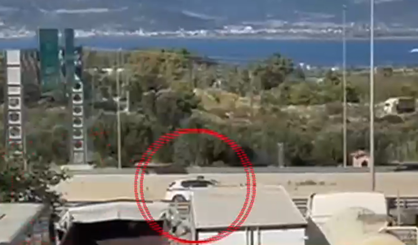 Αχαΐα: Έπεισαν ανήλικη να τους δώσει το χρηματοκιβώτιο της οικογένειάς της – Επεισοδιακή καταδίωξη με τραυματισμό αστυνομικού