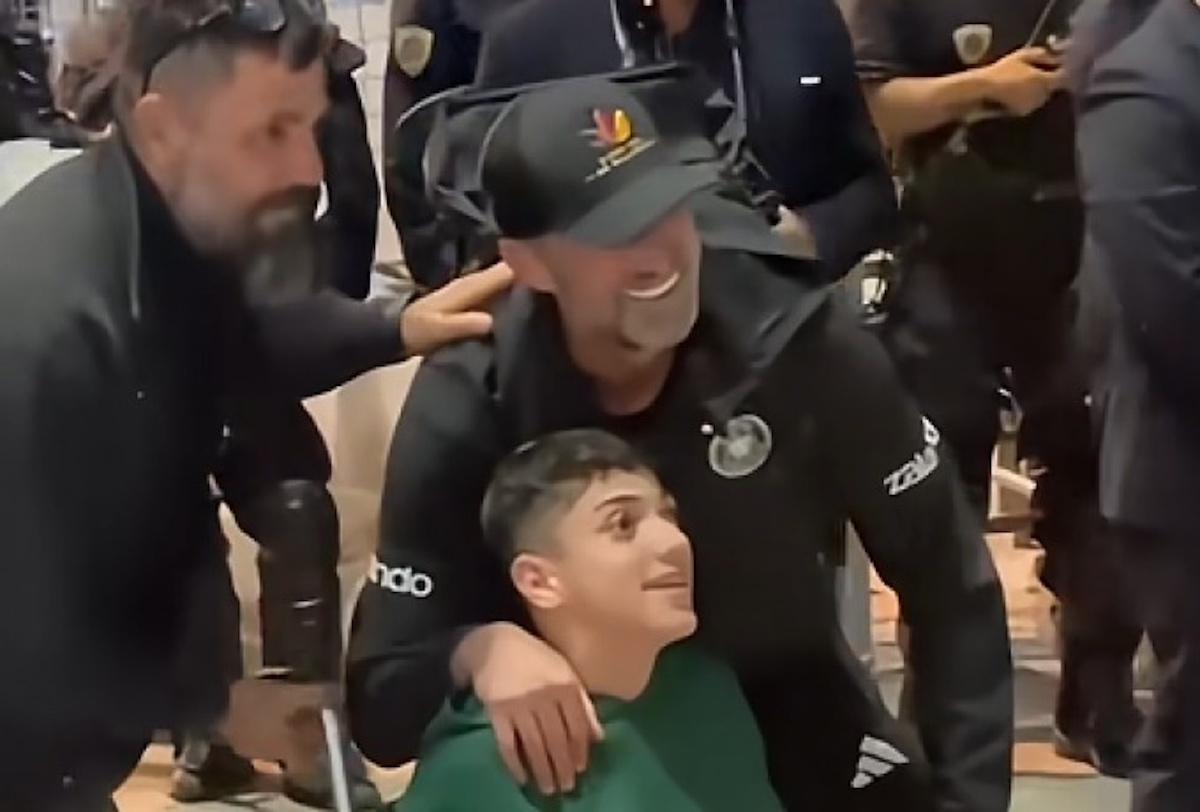 Ο Γιούργεν Κλοπ φωτογραφήθηκε με τον Γιάννη Παπαστεφανάκη έξω από την Τούμπα