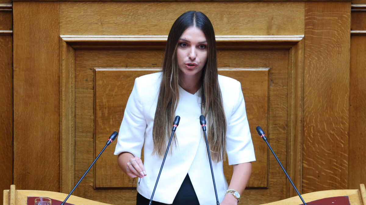 Στο ΠΑΣΟΚ η Μυρτώ Κοροβέση Στο ΠΑΣΟΚ η Μυρτώ Κοροβέση