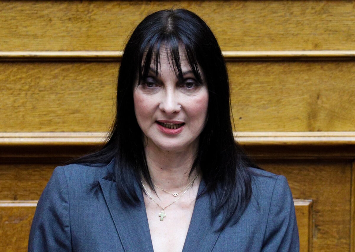 Έλενα Κουντουρά: Η Σίντι Κρόφορντ ζει μια τραγωδία, της έστειλα συλλυπητήρια για τον θάνατο του γιου της