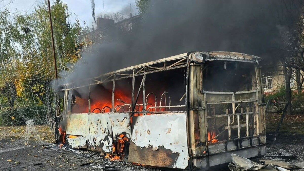 Ρωσικό χτύπημα σε δύο λεωφορεία στο Κραματόρσκ