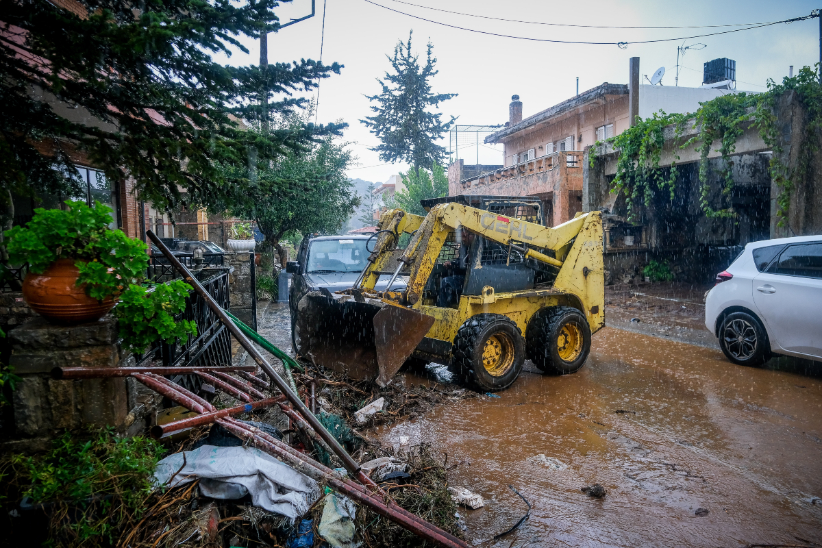 Δεύτερο κύμα κακοκαιρίας στην Κρήτη: Υπερχείλισε ξανά χείμαρρος στα Ζωνιανά, ήχησε το 112 | Επικαιρότητα στο LivePress.gr