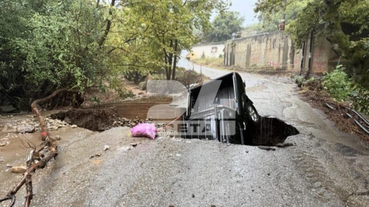 Η κακοκαιρία σφυροκοπά την Κρήτη: Πλημμύρισαν σπίτια, αυτοκίνητα θάφτηκαν στα λασπόνερα – Ήχησε το 112 σε Ρέθυμνο και Ηράκλειο