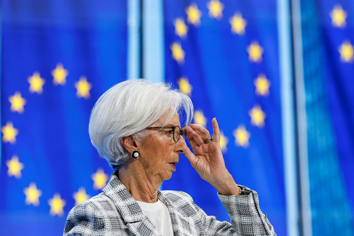 Κριστίν Λαγκάρντ: «Είναι απλώς ένας μικρός καρκίνος του δέρματος» - Η αποκάλυψή της για τα επιθέματα στο πρόσωπο
