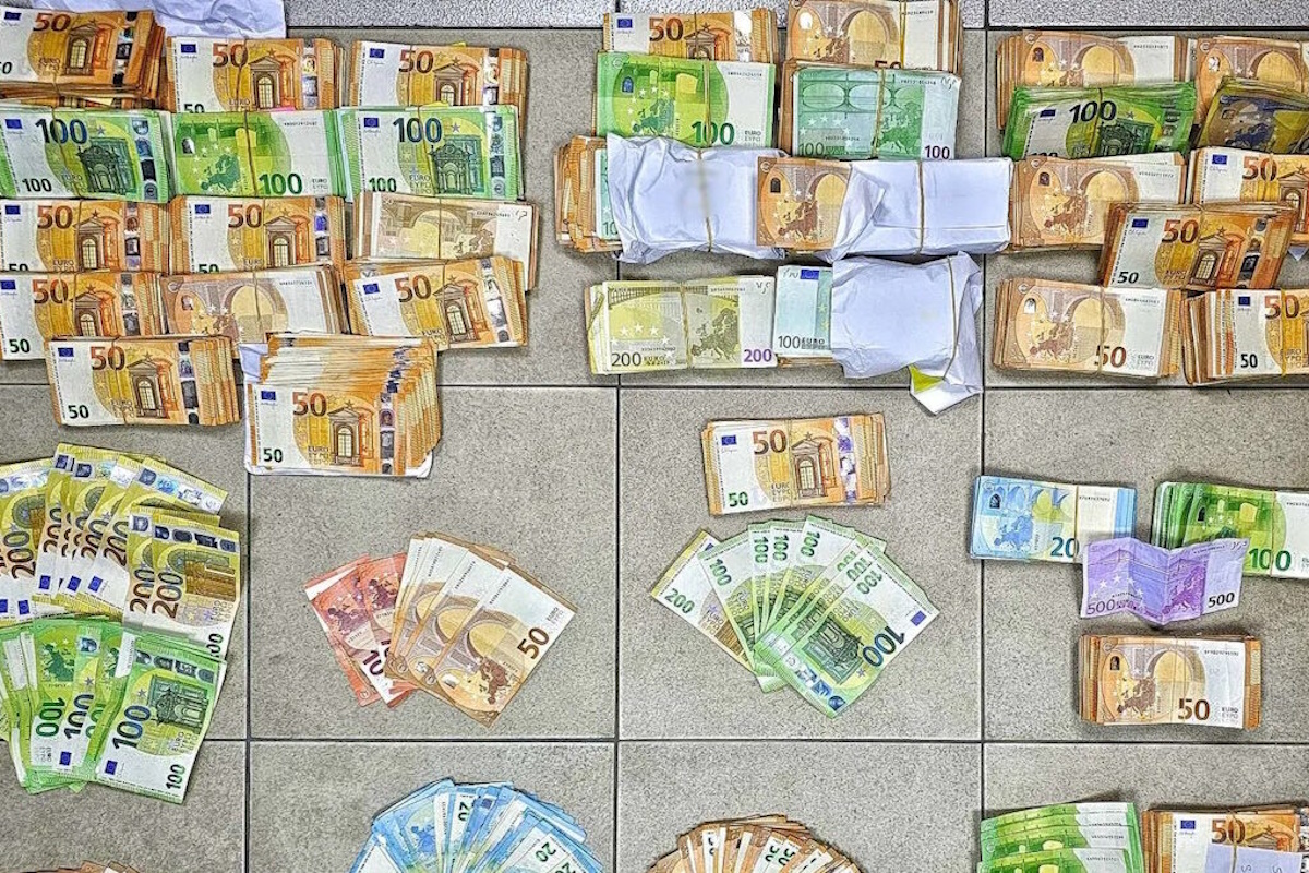 Κατερίνη: Προφυλακίστηκε μέλος του κυκλώματος που εξαπατούσε επενδυτές κρυπτονομισμάτων - Απολογούνται 17 ακόμη συλληφθέντες