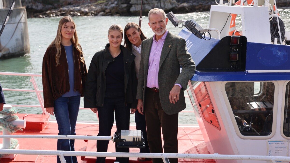 King Felipe VI, Queen Letizia, Princess Leonor and Infanta Sofía during their visit to Llanes on 24 October 2026, in Llanes (Asturias, Spain) ROYAL FAMILY;LLANES;VILLAGE Raúl Terrel / Europa Press 10/24/2026 (Europa Press via AP)