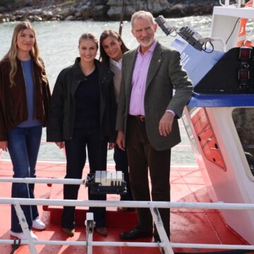 King Felipe VI, Queen Letizia, Princess Leonor and Infanta Sofía during their visit to Llanes on 24 October 2026, in Llanes (Asturias, Spain) ROYAL FAMILY;LLANES;VILLAGE Raúl Terrel / Europa Press 10/24/2026 (Europa Press via AP)