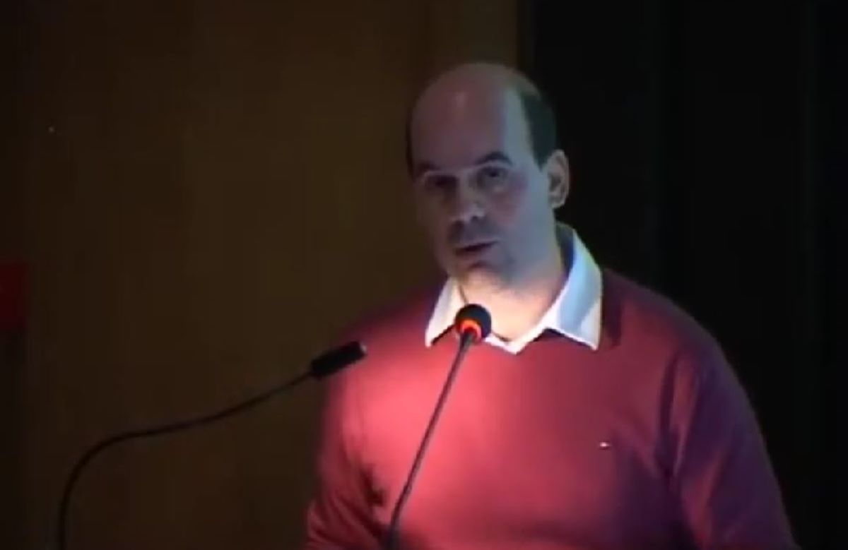 Ο αρχαιολόγος Γιάννης Λώλος