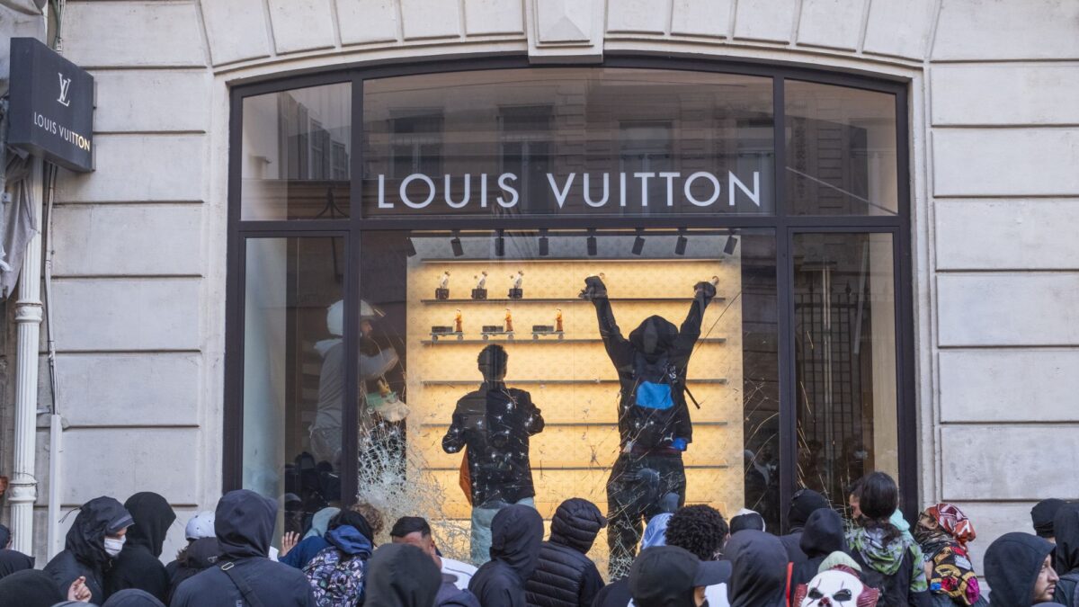 Λεηλασίες στη βιτρίνα της Louis Vuitton στη Μασσαλία