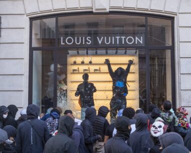 Λεηλασίες στη βιτρίνα της Louis Vuitton στη Μασσαλία