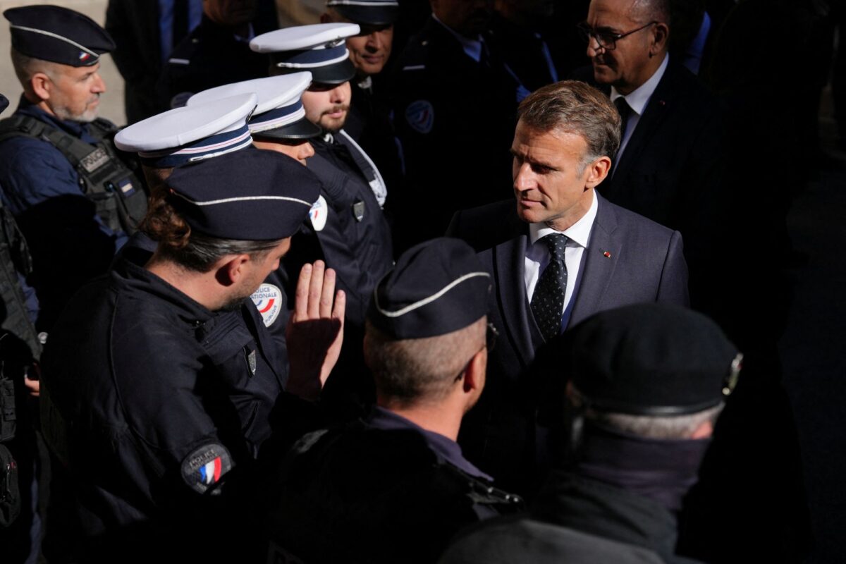 Μακρόν: Ανεπαρκή τα μέτρα στις διαδηλώσεις της 17ης Οκτωβρίου - Επικίνδυνη η 5η Νοεμβρίου, προειδοποίησε