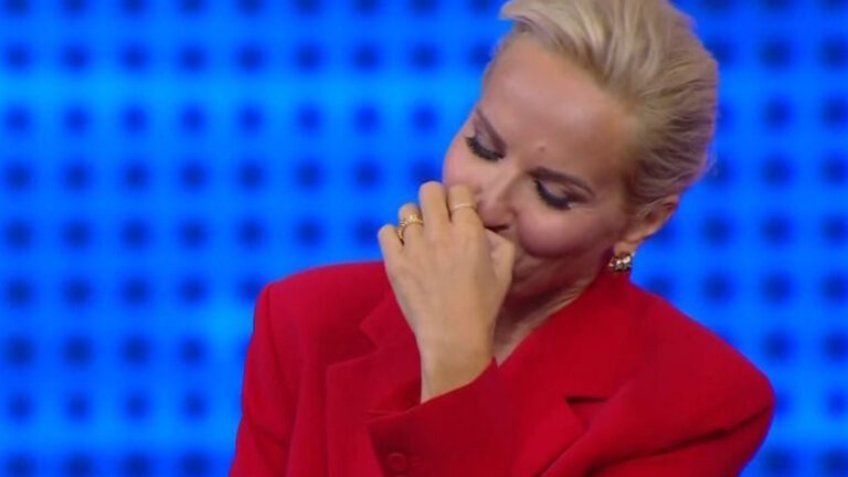 Η παρουσιάστρια του «The Chase», Μαρία Μπεκατώρου