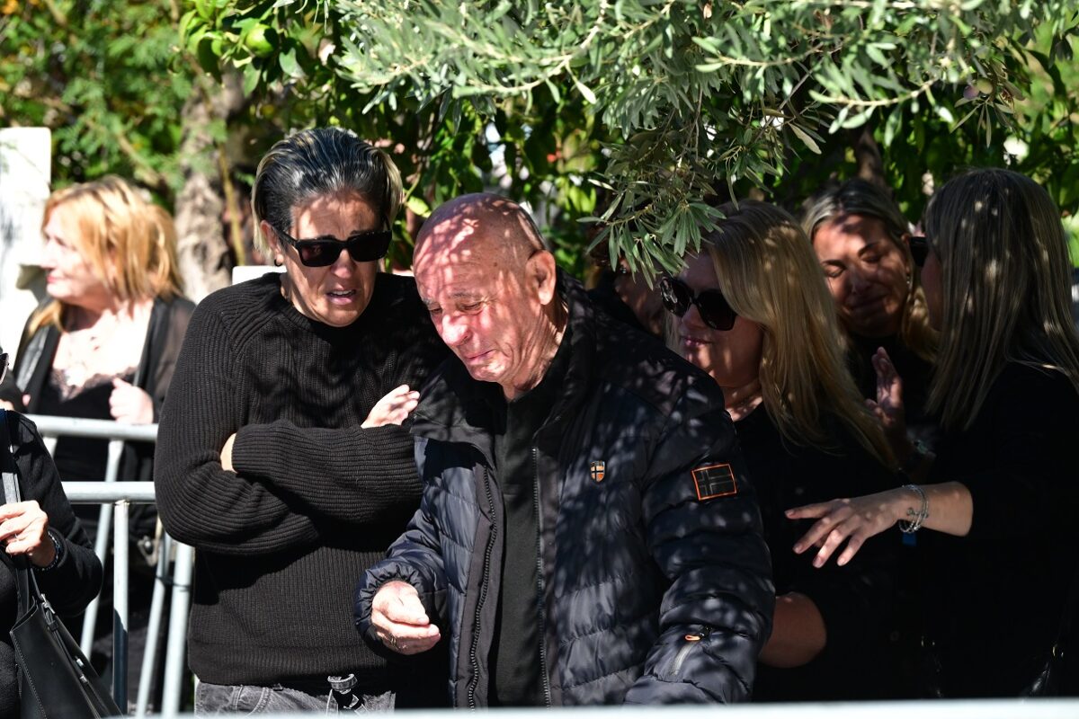 Μαρία Μαζωνάκη: Η συγκινητική ανάρτηση μετά το 40ήμερο μνημόσυνο του αδελφού της - «Πάρε και την καρδιά μου»