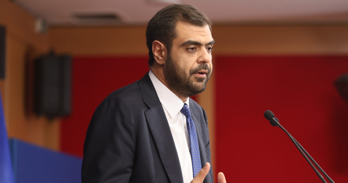 Παύλος Μαρινάκης για φοροδιαφυγή: «Τελειώνει η εποχή όσων λειτουργούσαν υπεράνω του νόμου» Παύλος Μαρινάκης για φοροδιαφυγή: «Τελειώνει η εποχή όσων λειτουργούσαν υπεράνω του νόμου»