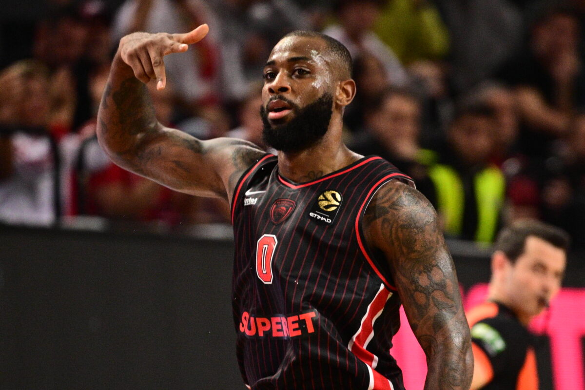 Ολυμπιακός - Αρμάνι Μιλάνο 84-78: Μεγάλη νίκη για τους ελλιπείς Πειραιώτες με σόου ΜακΙντάιρ και Βεζένκοφ