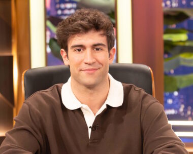 Ο Νίκος Μέλλος στο πλατό της εκπομπής «The 2night Show»